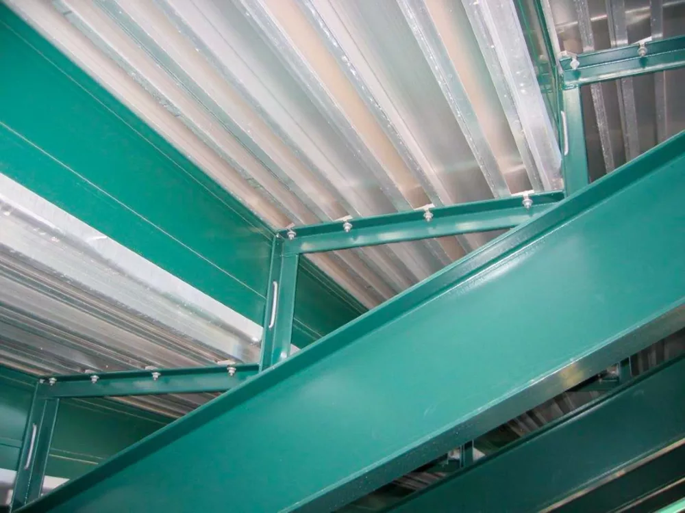 A close-up of the aluminum deck railing used in Dant Clayton's grandstands.